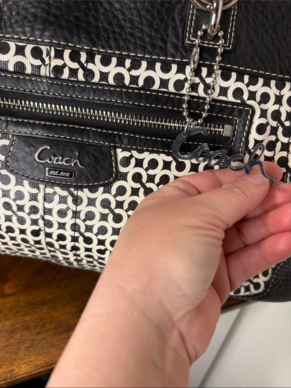 Coach Penelope Op Art Signature Shoulder Bag in classic black and white EUC - Picture 4 of 16
